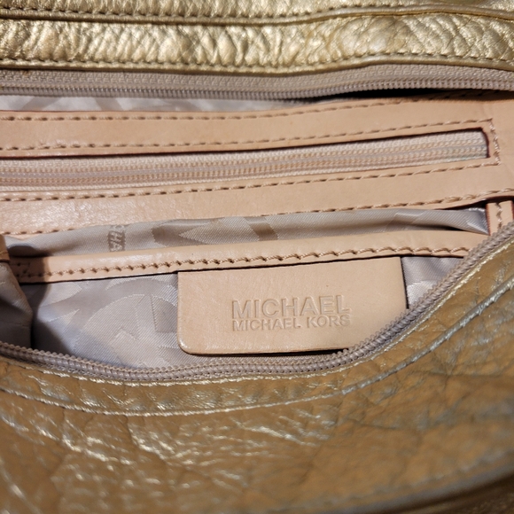 Michael Kors Jet Set East/West Top Zipper Leather Tote - Picture 3 of 4